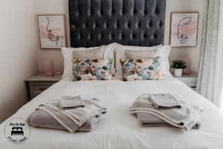 Stylish Belfast City Centre 2 Bedroom Apt Free Parking - Belfast - 4