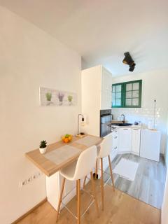 Modern Studio Apartment in the Old Town - Sarajevo - 5