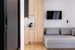 Kentro Luxury Suites - 8