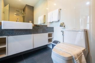 Tropical Living Surin Beach Phuket - 3