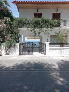 Ekie Apartment with sea view - Kalamata - 7