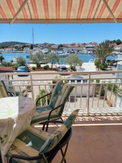 Apartman Rebeka - Jezera - 0