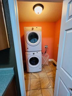 Smokies Hill Top Cabin Mountain Views 2 miles to Town Pet Friendly - 3