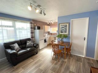 119 Hemsby Holiday Chalet, Convenient for sandy beach - Hemsby - 0