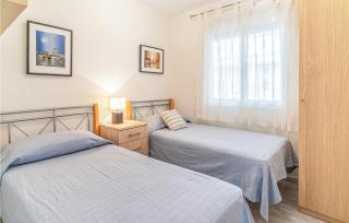 Beautiful Apartment In Benalmádena - 4