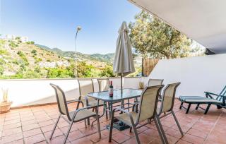 Beautiful Apartment In Benalmádena - 1