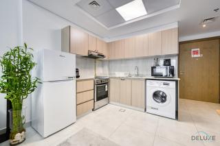 Urban 1BR at Binghatti Stars Dubai Silicon Oasis by Deluxe Holiday Homes - Dubai - 6