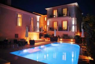 Korina Gallery Hotel - 4