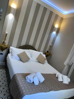 The world suite - 4