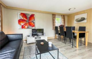 Lovely Stacaravan In Tzummarum - 8