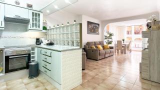 KORALLIA GUESTHOUSE Castle Harbour - Los Cristianos - 5
