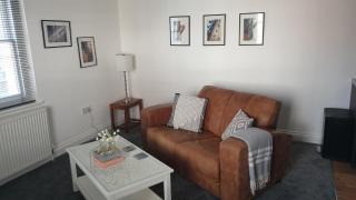 Beautiful Apartment 2 mins To The Beach - St. Leonards - 4