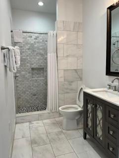 Lafitte Hotel & Bar - New Orleans - 6