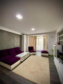Forever Friday Apartment Cosmopolis - Creţuleasca - 2