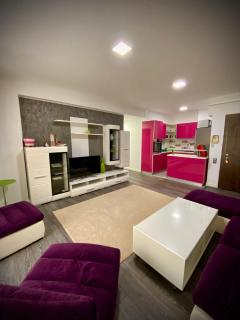 Forever Friday Apartment Cosmopolis - Creţuleasca - 3