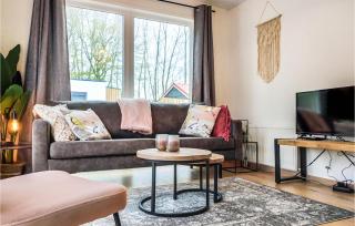 Cozy Home In Heinkenszand With Kitchen - heinkenszand - 8