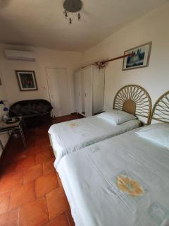 Castelo do Mar, 3 bedroom villa with private pool in large garden, 400m to beach and close to village - 9