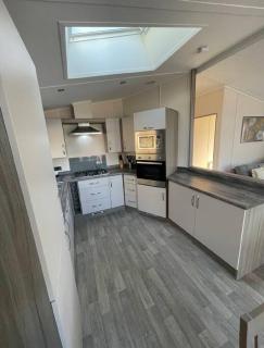 C05 - The Ogwen Lodge with Hot Tub - Bethesda - 4