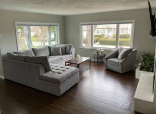Shore Drive - 2 Bedroom/2 Bath/Bunk/Queen Oasis - 9