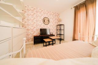 Apartamento Loft con terreno privado y parking compartido - a 800m de Playa Poniente - Benidorm - 1