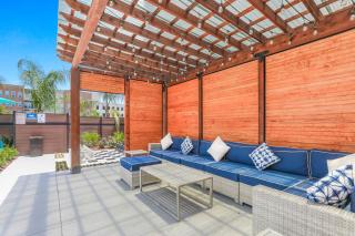 Spacious 4BR Townhouse with Amenities - New Orleans - 5