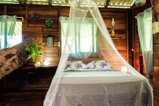 Playa Grande Lodge & Tree House - Cahuita - 0