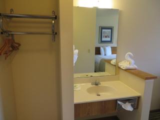 Malibu Inn - Wisconsin Dells - 8