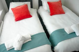 3 BED new build home with FREE parking BHX NEC HS2 CONTRACTORS FAMILIES - Solihull - 1
