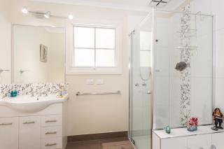 Noble Villa - BYO Linen - 1