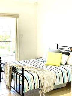 Sunset Ocean Views Esplanade 5 BR Sleeps 10 - Sellicks Beach - 3