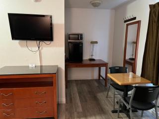American Inn - Perris - 6