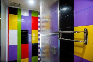 Sans Hotel International Surabaya - Gubeng - 1