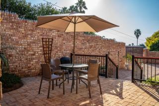 Bottle Brush Place WITH SOLAR - Roodepoort - 3