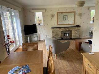 Lovely Bournemouth cottage with beautiful large garden, 5 min to the beach by car - 9
