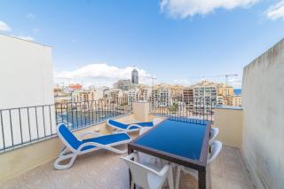 Amazing views of Spinola Bay in Heart of StJulians-hosted by Sweetstay - St Julian's - 6