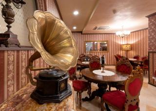 Real Hotel - Veliko Tŭrnovo - 1