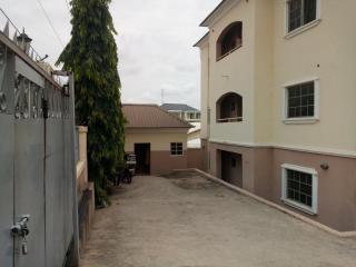 Plot 817 Apartments Mabushi - Abuja - 9
