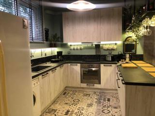 Amazing Semi-Basement Art Apartment easy walk to Nafplio centre - 9