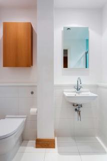 Veeve - Abstract Perspective - London - 3