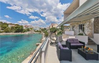 4 Bedroom Cozy Home In Razanj - 9