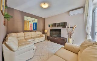 4 Bedroom Cozy Home In Razanj - Ražanj - 7