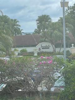Petals Lovely Beach Villa - Saint John - 8