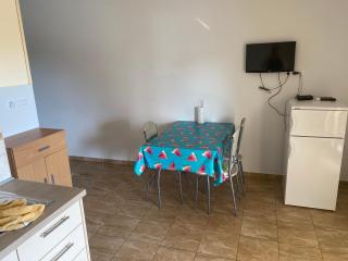 Apartments Mladenka 20m from marina! - Sukošan - 6