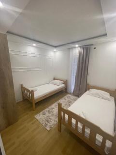 Days Inn Long Beach - Ulcinj - 8