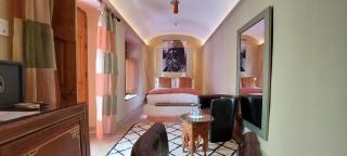 MAISON MK Adults ONLY - Music Riad - 9