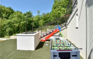 Amazing Home In Sinj With Wifi - 3