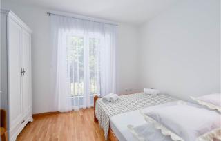 Amazing Home In Sinj With Wifi - 5