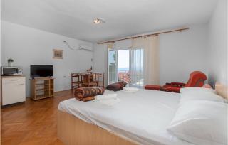 Lovely Apartment In Novi Vinodolski - Novi Vinodolski - 6