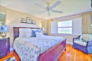 Tarpon Beach 112 - 3