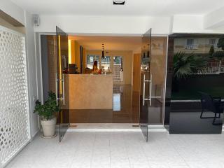 Brother's House - 6